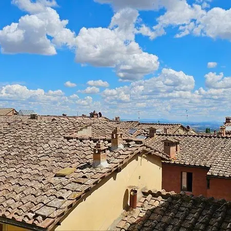 Luna Lilla Πανσιόν